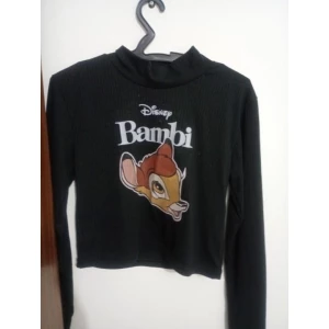 Linda blusa Bambi preta tamanho G c mangas